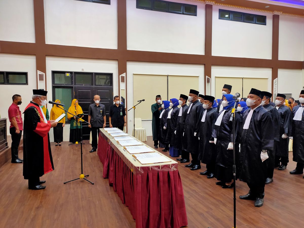 Sidang Luar Biasa Pengambilan Sumpah Advokat Wilayah Hukum Pengadilan Tinggi Gorontalo