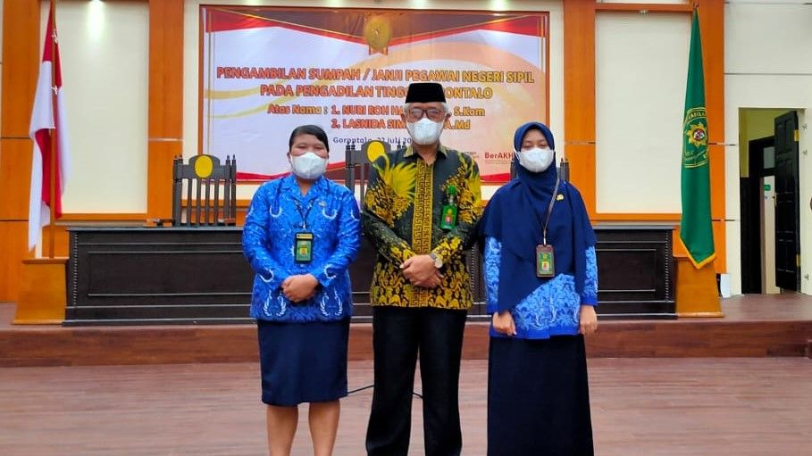 Pengambilan Sumpah / Janji Pegawai Negeri Sipil Pada Pengadilan Tinggi Gorontalo