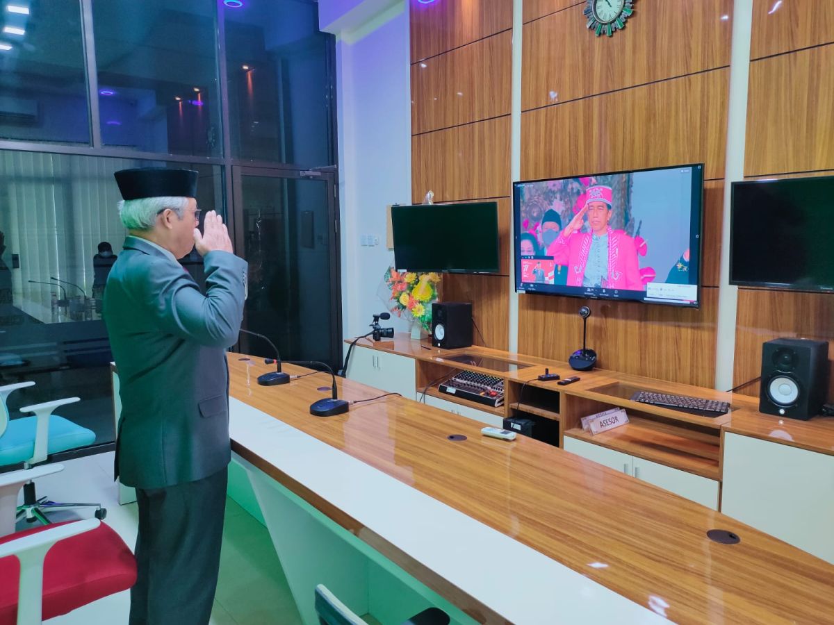 Ketua Pengadilan Tinggi Gorontalo Mengikuti Upacara Peringatan Detik-Detik Kemerdekaan Republik Indonesia ke 77 dan Penurunan Bendera Sang Merah Putih di Istana Merdeka