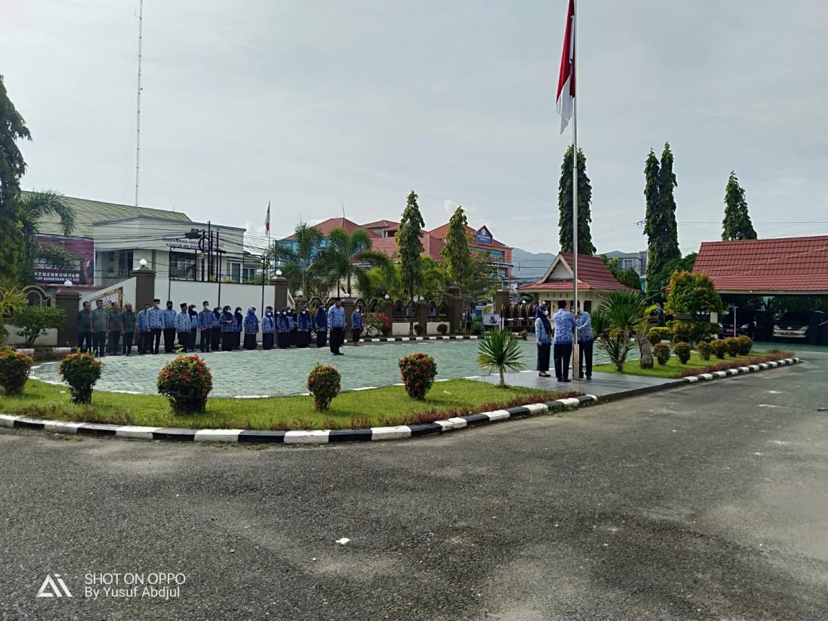 UPACARA PERINGATAN HARI PAHLAWAN DENGAN TEMA “BERSATU BANGUN BANGSA”