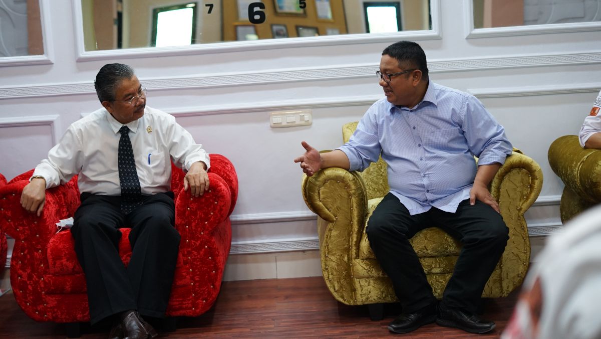 Ketua Pengadilan Tinggi Gorontalo Bersama Jajaran Menerima Kunjungan KPU Provinsi Gorontalo dalam Rangka Audiensi KPU Provinsi Gorontalo dan Pengadilan Tinggi Gorontalo