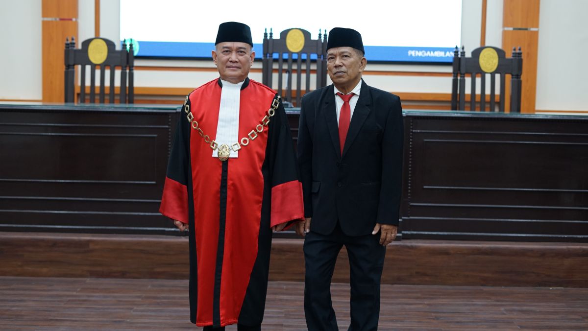Pengambilan Sumpah Jabatan dan Pelantikan Panitera Muda Pidana Pengadilan Tinggi Gorontalo